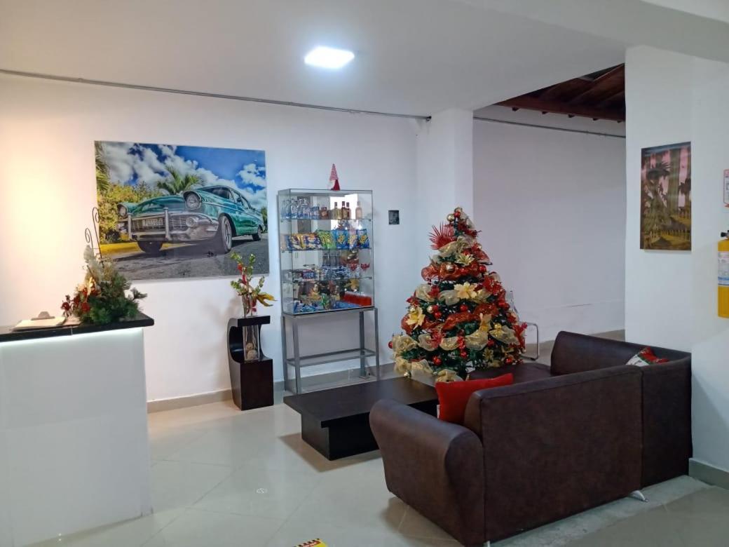 Hotel Brisas Медельин Экстерьер фото