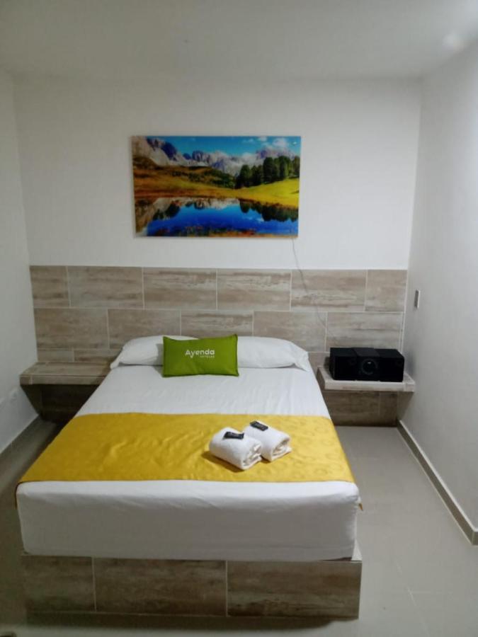 Hotel Brisas Медельин Экстерьер фото