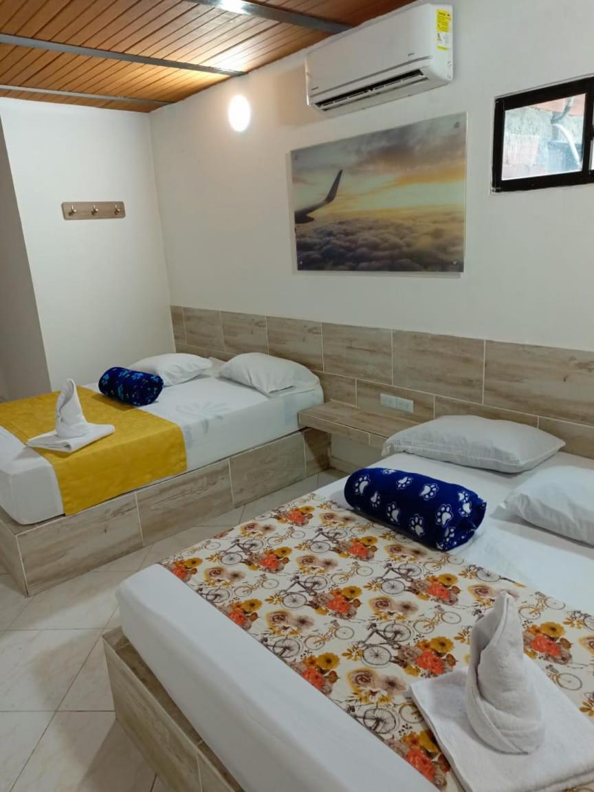 Hotel Brisas Медельин Экстерьер фото