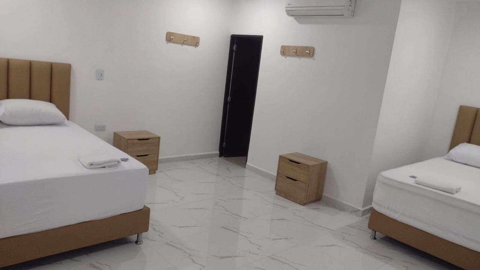 Hotel Brisas Медельин Экстерьер фото